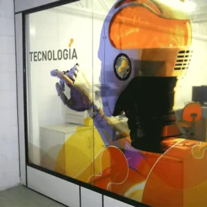 Adesivo de vinil transparente com um logotipo